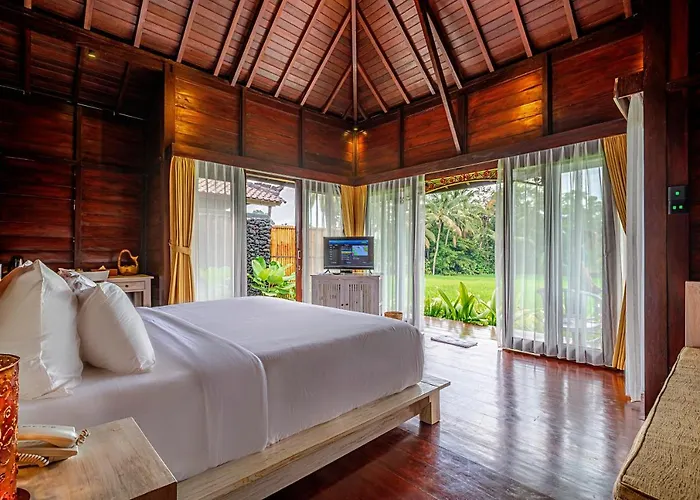 Kayangan Villa *